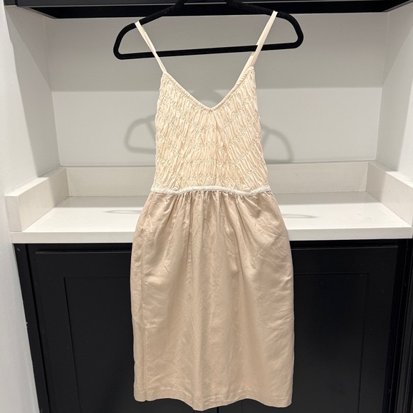 Banana Republic Dresses & Skirts - Banana Republic Cream Midi Dress. Size 0